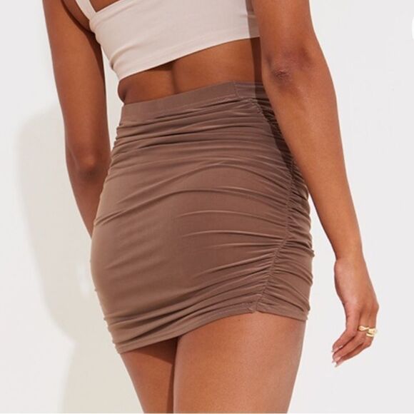 PrettyLittleThings Slinky Ruched Wrap Over Mini Skirt Taupe SZ 0 NWT IN PKG - Picture 4 of 8